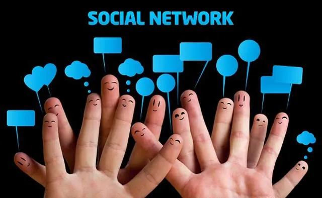 social-media-connected-people-tech-review-guide.jpg