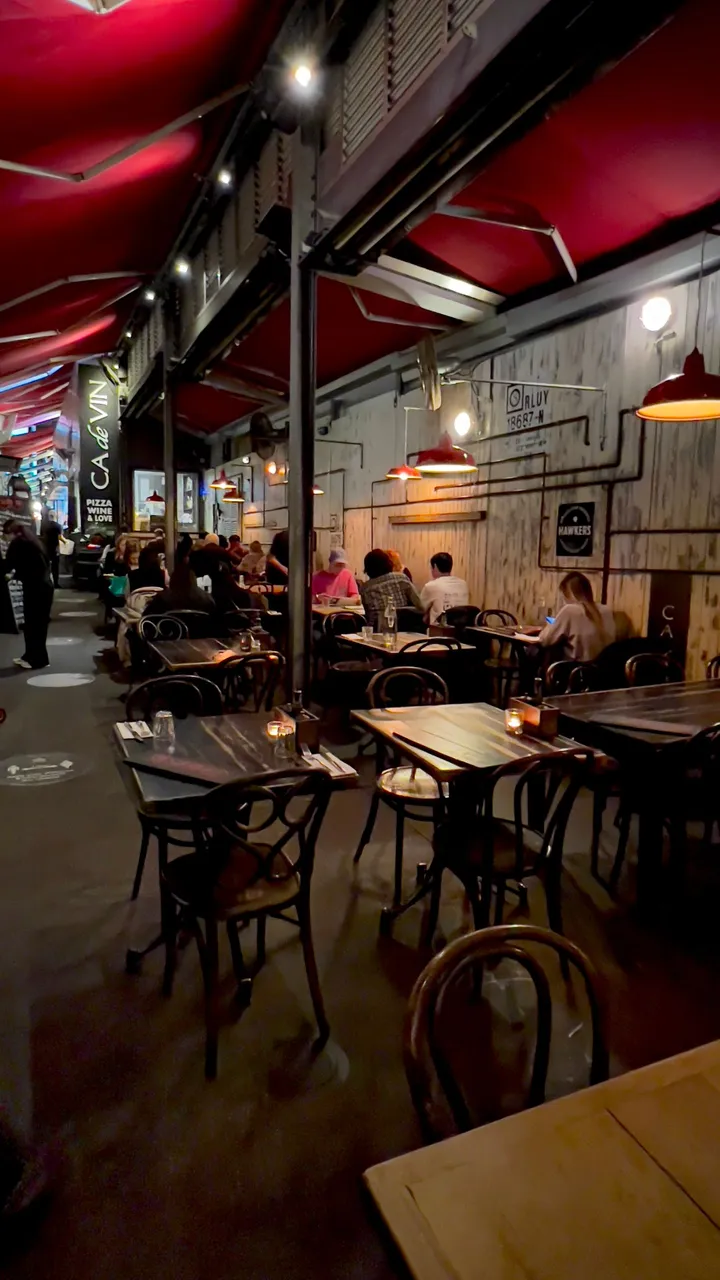 FOOD LANEWAY3.jpg