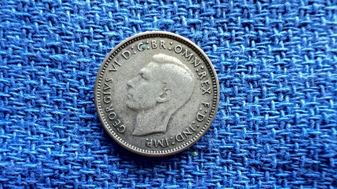 1946 AUSTRALIAN SIXPENCE- BACK.JPG