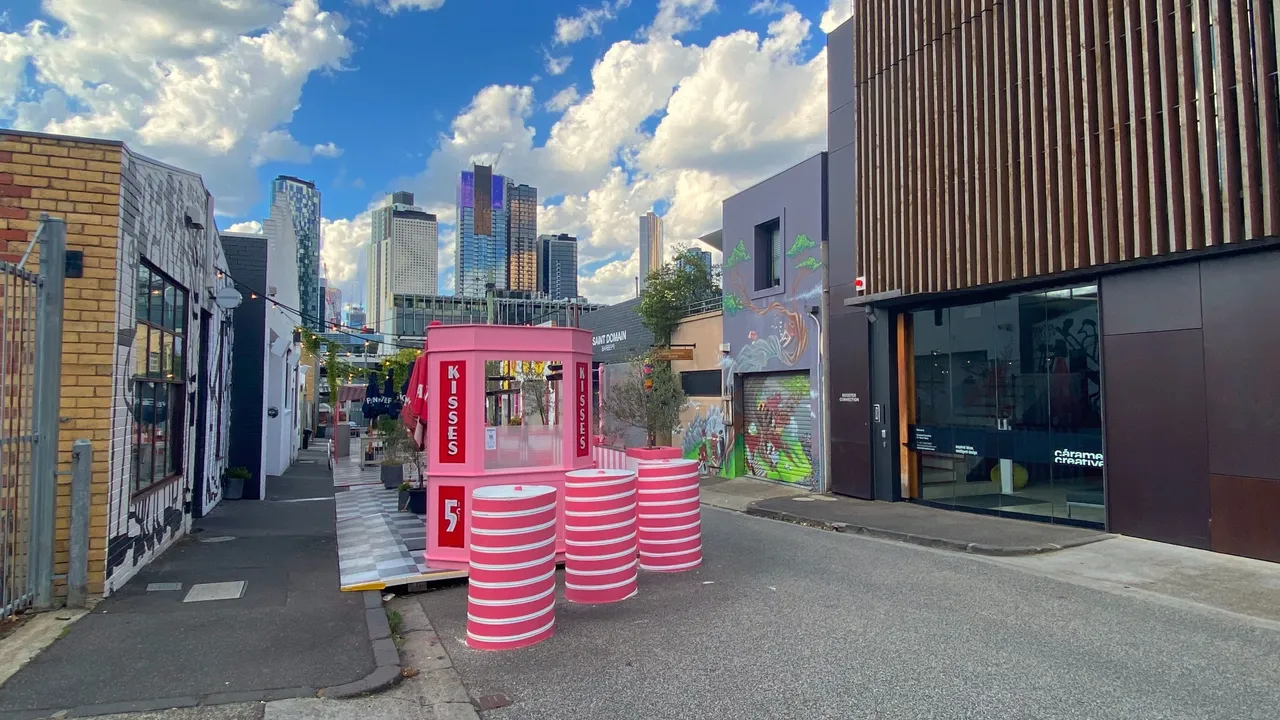SM-ALLEY1.jpg