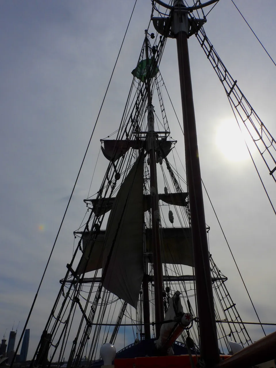 MAST.JPG