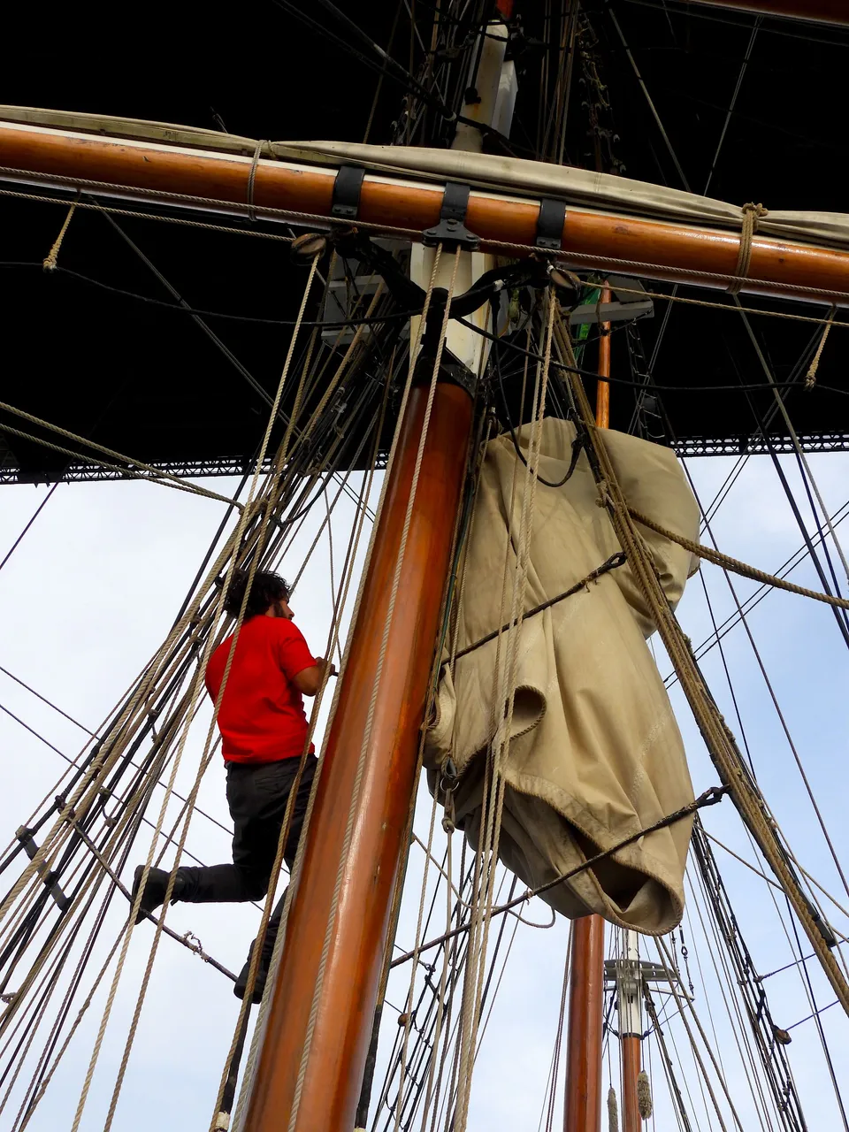 GUY UP ON MAST.JPG