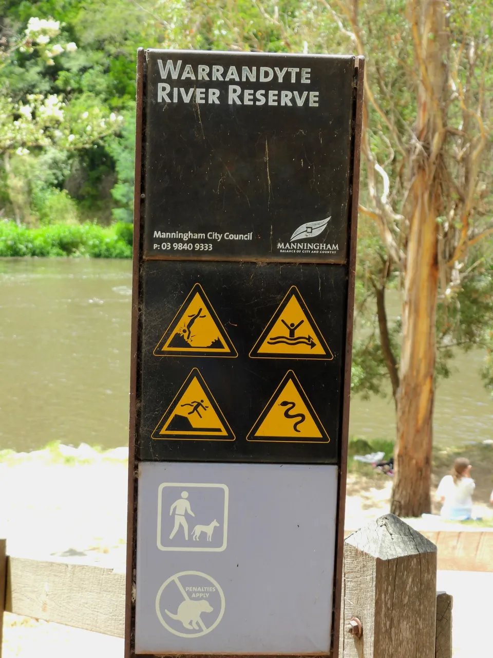 RIVERE SIGN.png