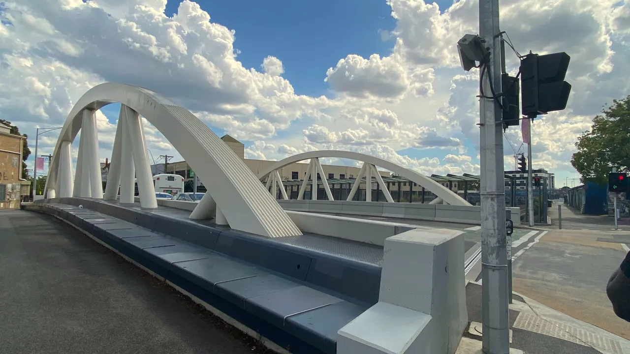 F-BRIDGE.jpg