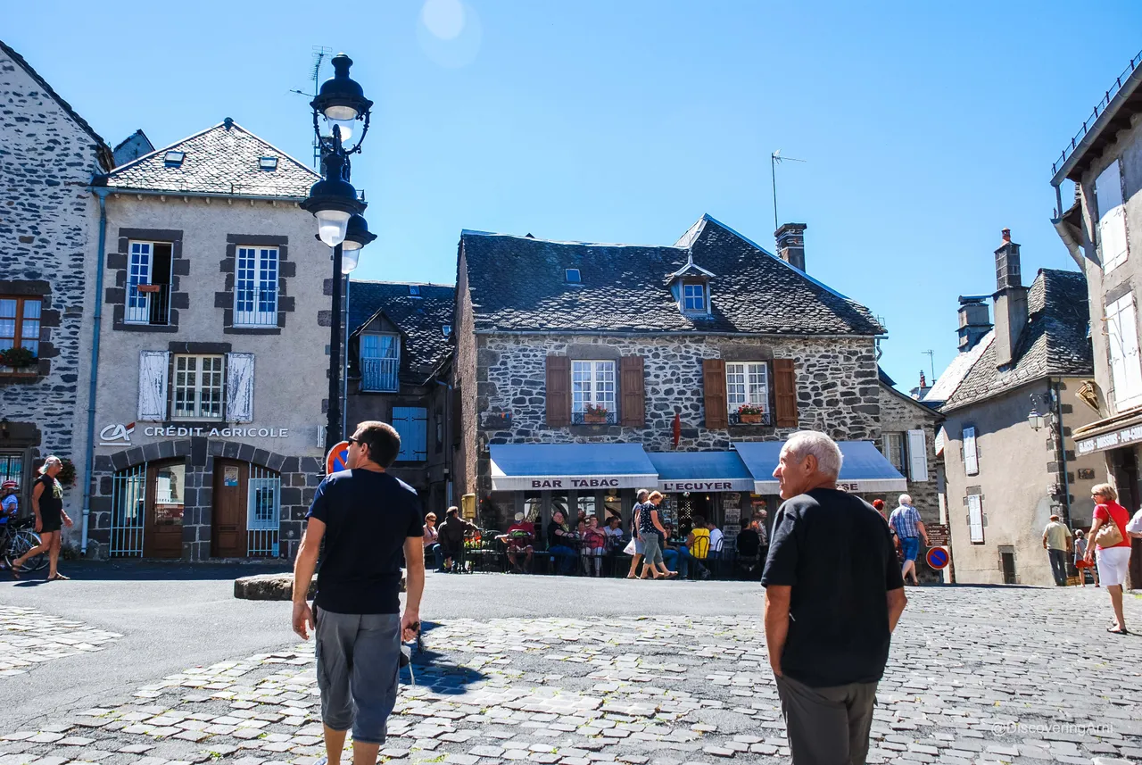 Place  Tyssandier-d'Escous