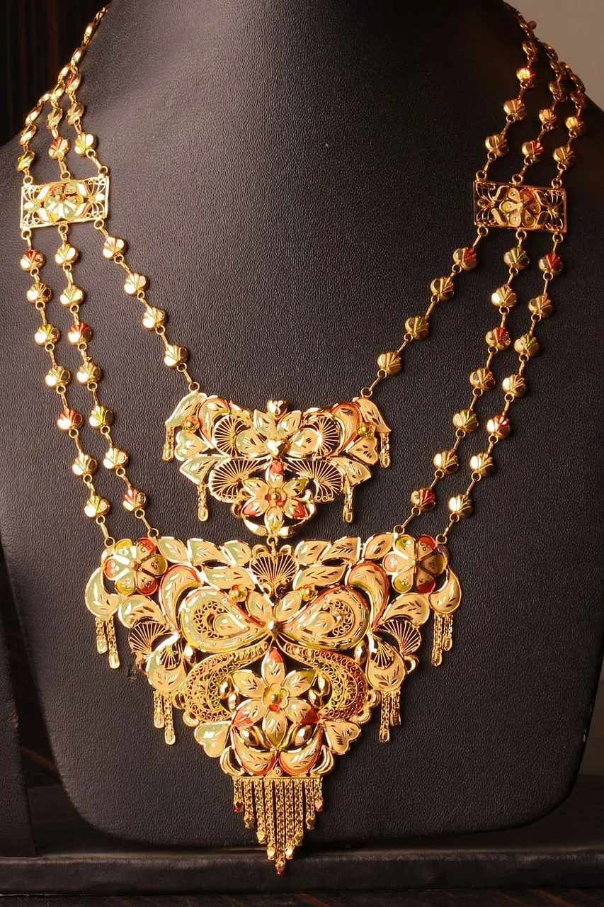 PxFuel-jewellery-gold-glowing-accessories.jpg