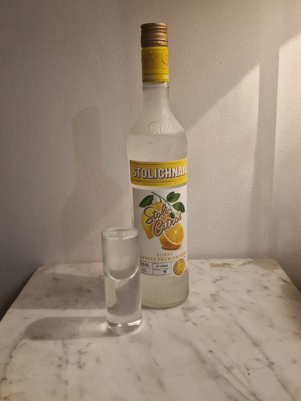 LemonStoli.jpg