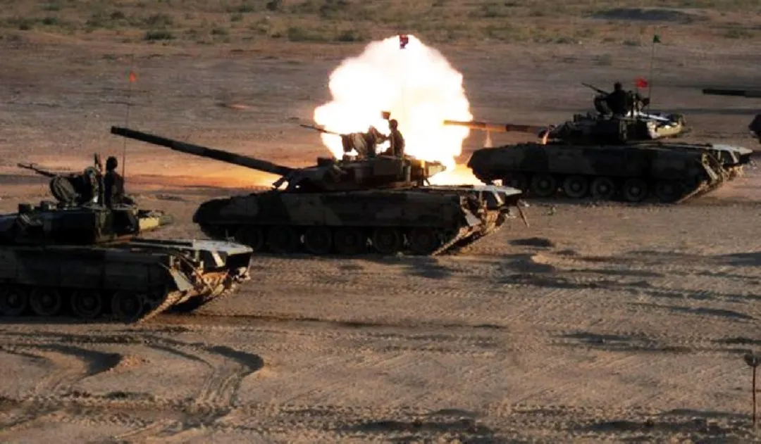 T-80UD-MBT-main-battle-tank-MBTPakistan-army-armament-includes-a-125mm-gun-7.62mm-coaxial-machine-gun-and-12.7mm-anti-aircraft-machine-gun-1.jpg