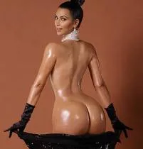 Kim Kardashian Nude Photos & Videos
