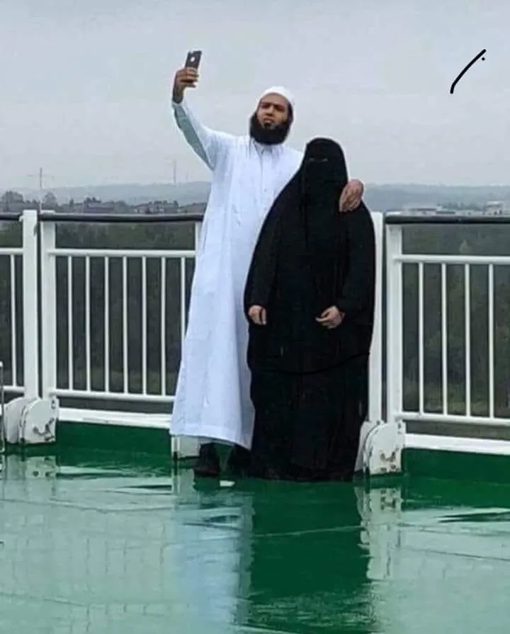 selfie.jpg