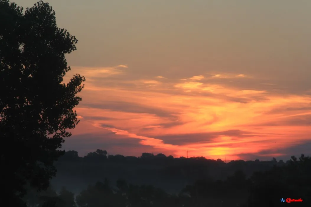 sunrise dawn cloud colorful SR0239.JPG