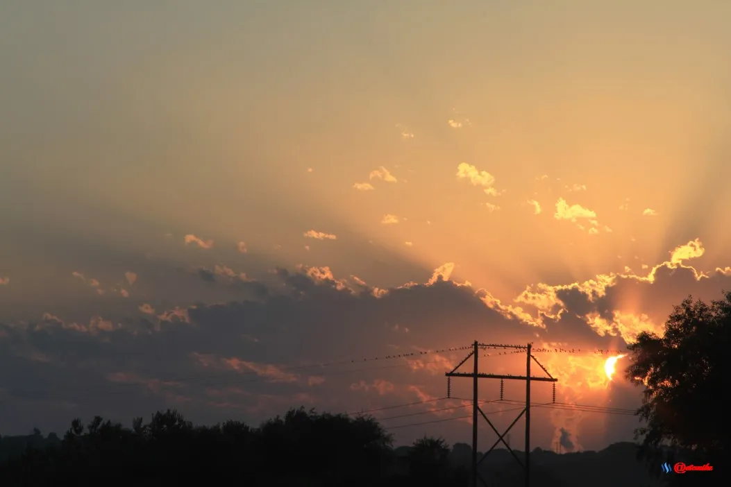 sunrise dawn morning clouds colorful landscape skyscape SR0307.JPG