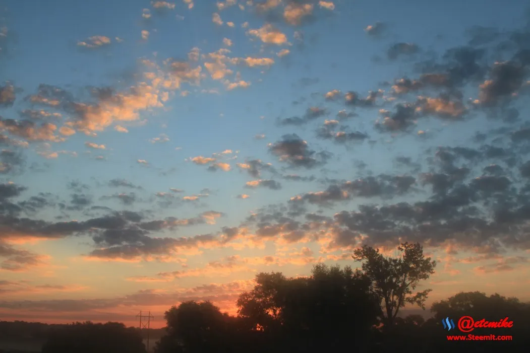 sunrise dawn morning clouds skyscape landscape SR0073.JPG