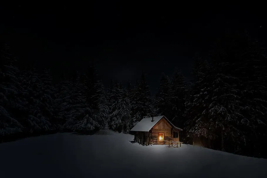 cabinwintersnownight.jpg