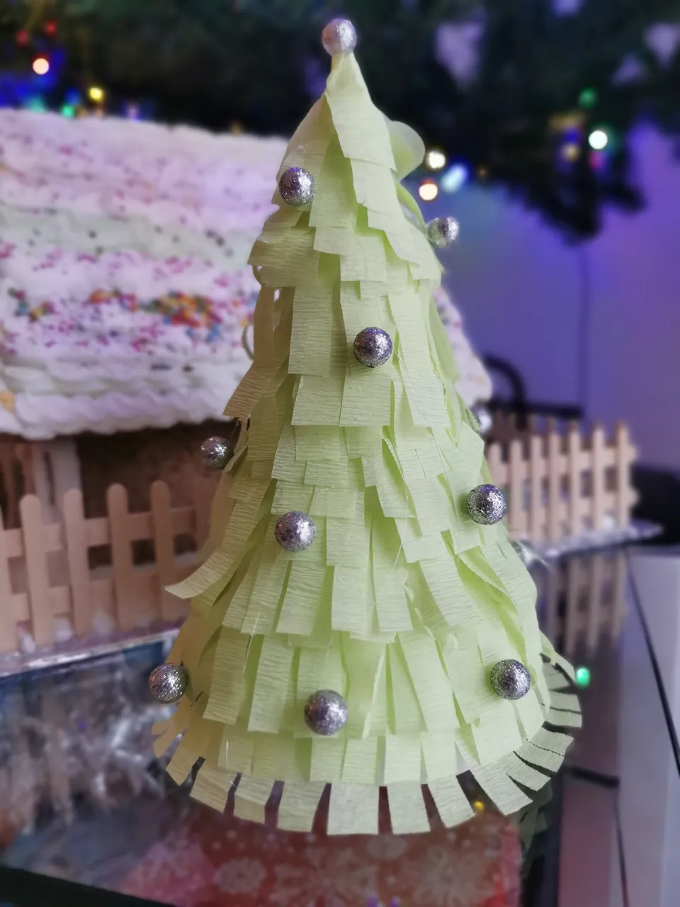 Crepe paper tree 11.jpg