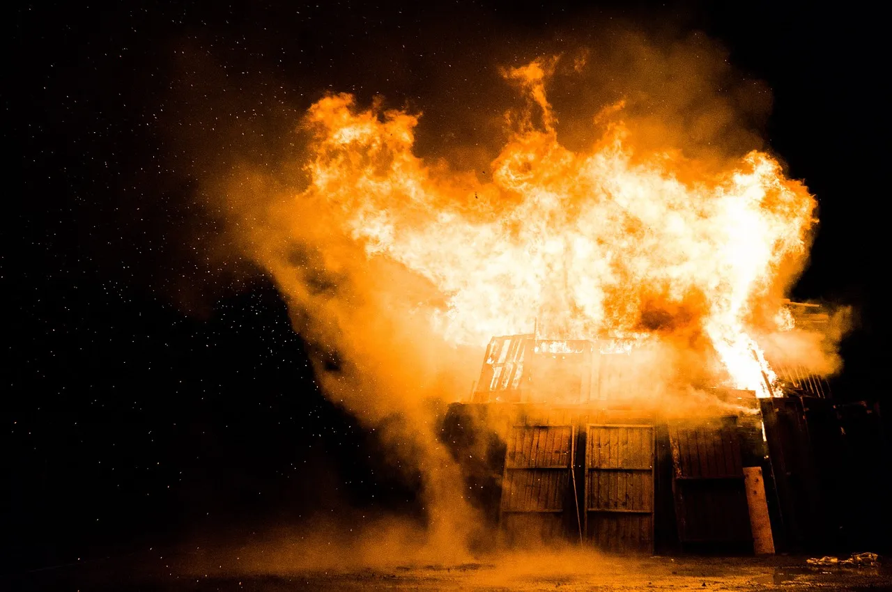 fire1030751_1280.jpg