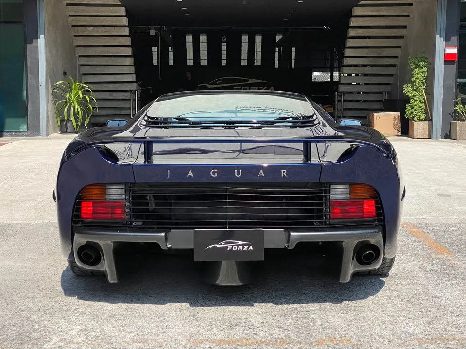 xj-220-rear.jpg