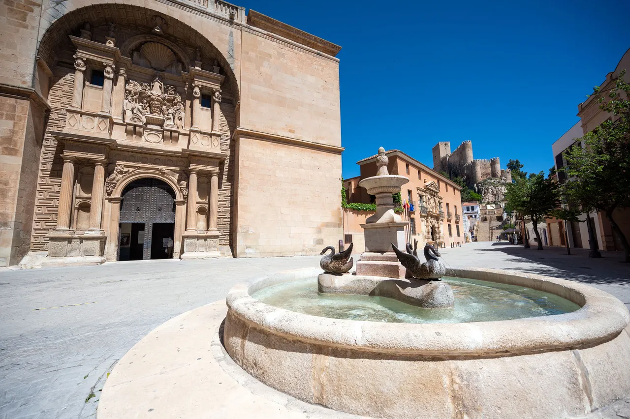 Almansa’s Plaza Santa María