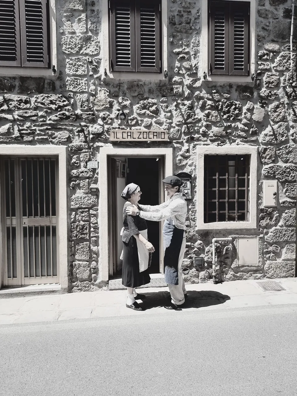 The shoes maker,he have a lovely story because he is the son of Quinto the true shoes maker of prunetta during the 40’s, unfortunately he passed away, his son now have a new job but the old shop still remains.