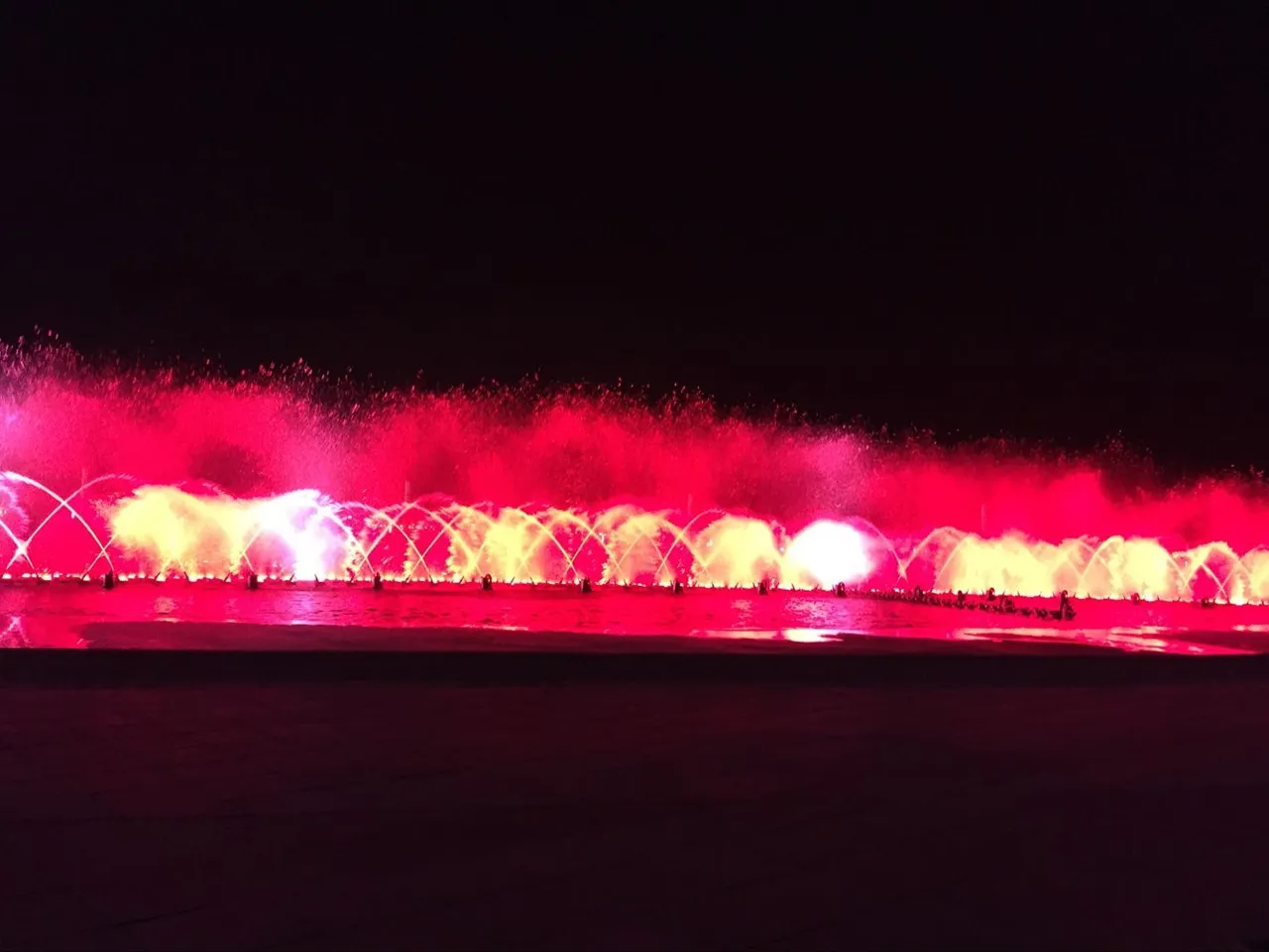 红2.jpg