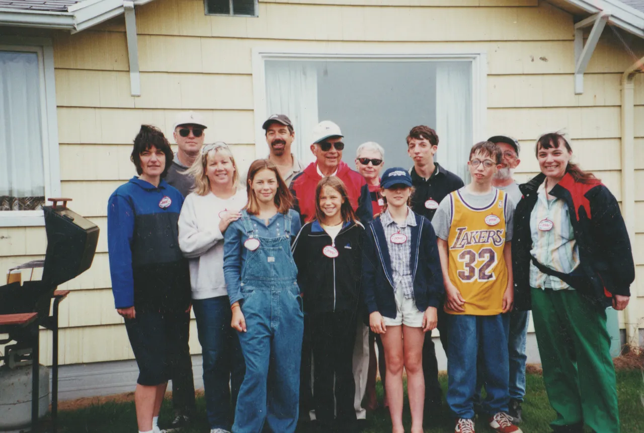 2000-07 - Morehead Pickett Family Reunion, Fam of Richard Morehead-4 - MEDIUM ok.png
