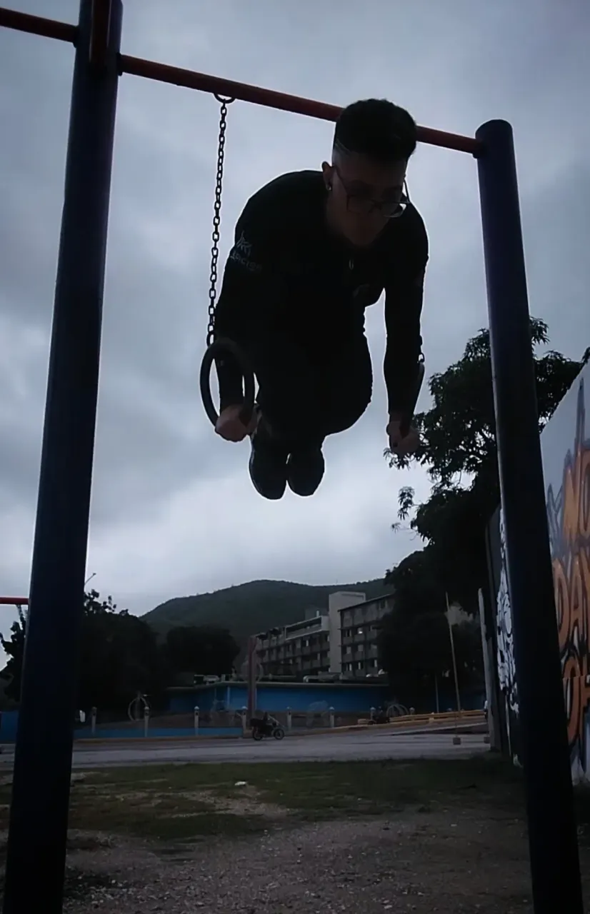 QIcMAFGnckdxo4st_InShot_20250103_215329729.webp