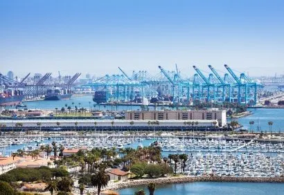 Port_of_Long_Beach_California_2_XL_Shutterstock_410_282_c1.jpg