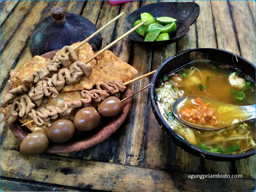 kuliner jogjakarta-soto bathok mbah karto-agungpriambodo.com