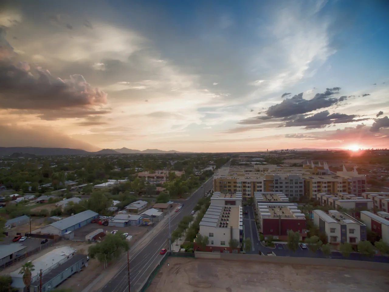 Dust Storm Phoenix Arizona Haboob LR and HDR.jpg