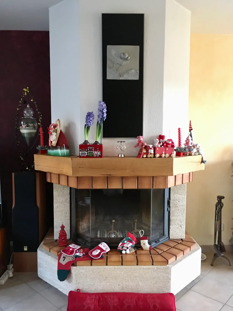 2020 Déco Noël cheminée après (2).jpg