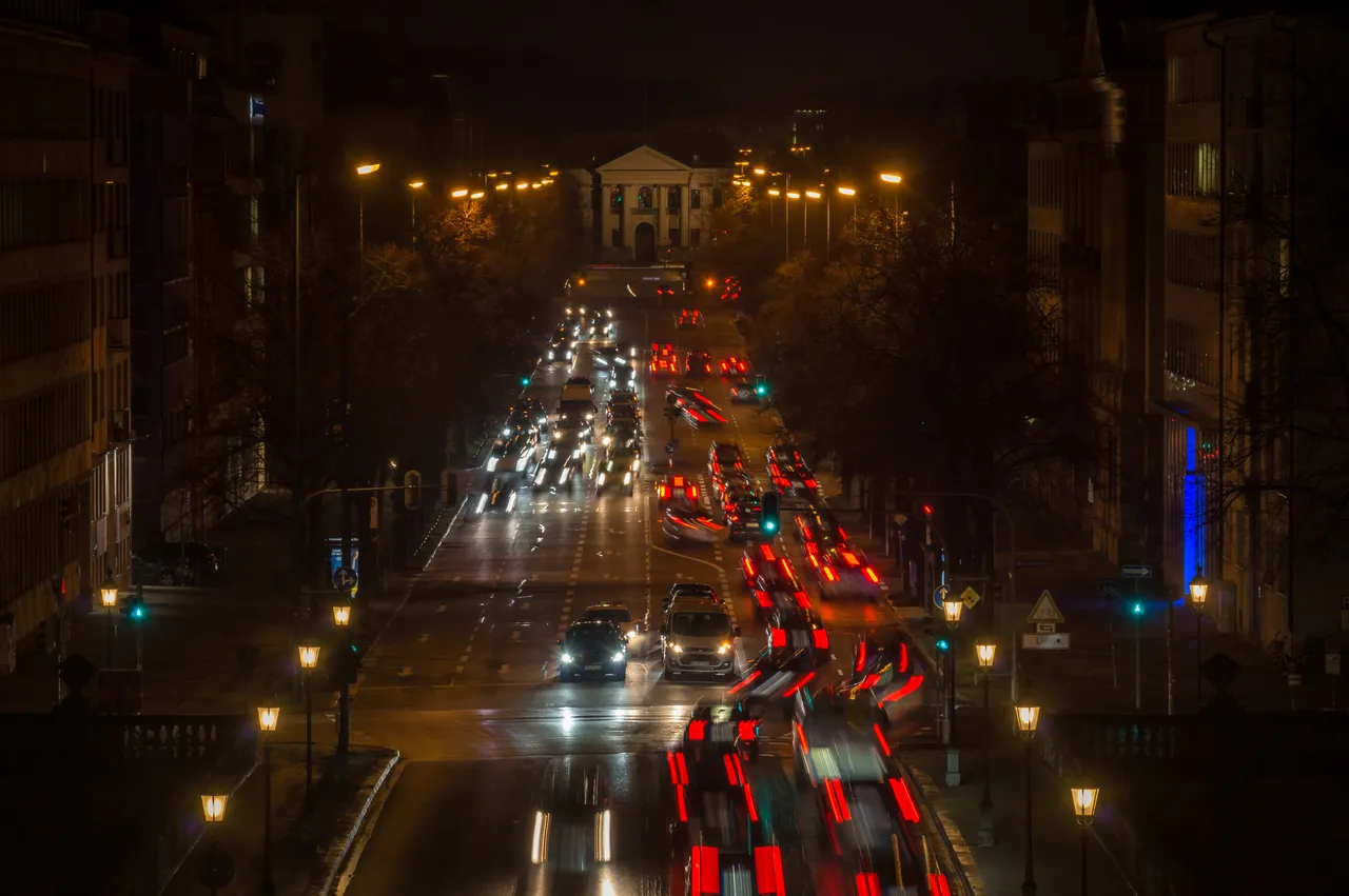 180216 Prinzregentenstrasse_München_Nacht_Lichter-01015.jpg