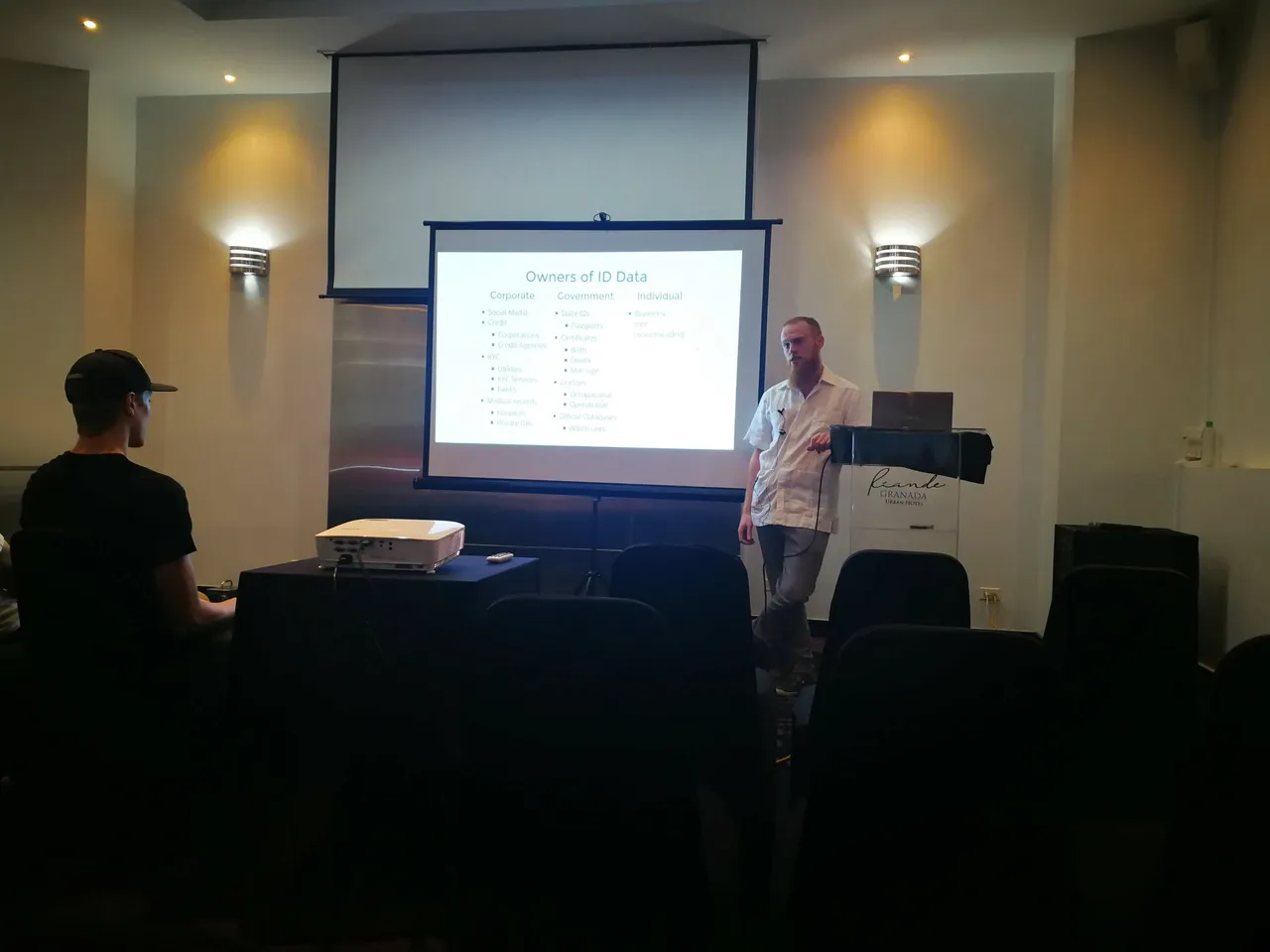 Guld-Meetup-Panama-Cryptocurrency-Blocktree-Anabell-Hilarski01.jpg