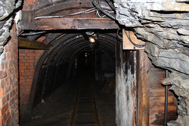 mining-168267_640.jpg