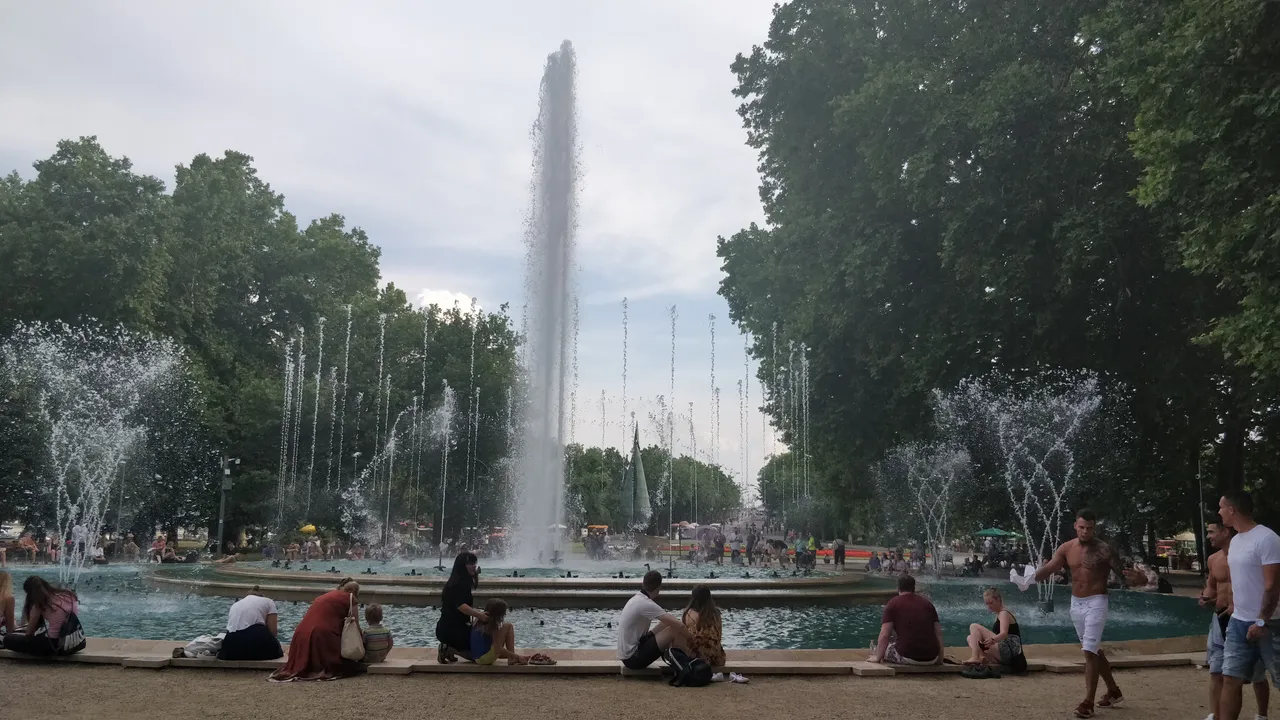 fountain margit.jpg