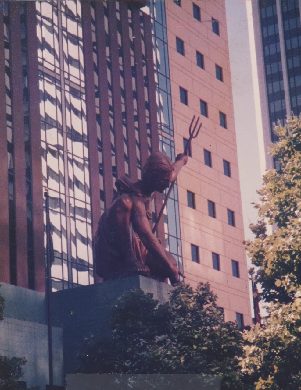 Portland Statue.png