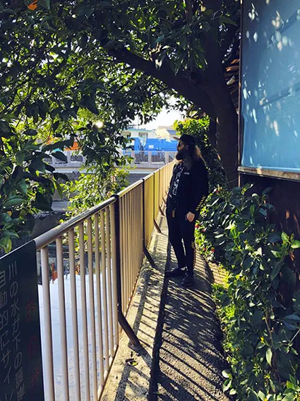 balcony_smaller_3.png
