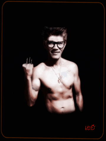 JC wolv claws.gif