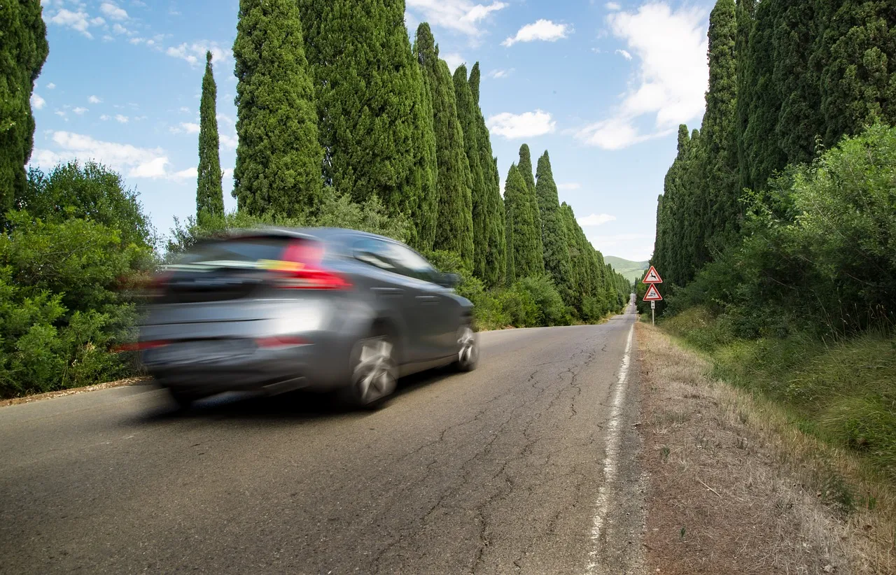 road-1610959_1280.jpg