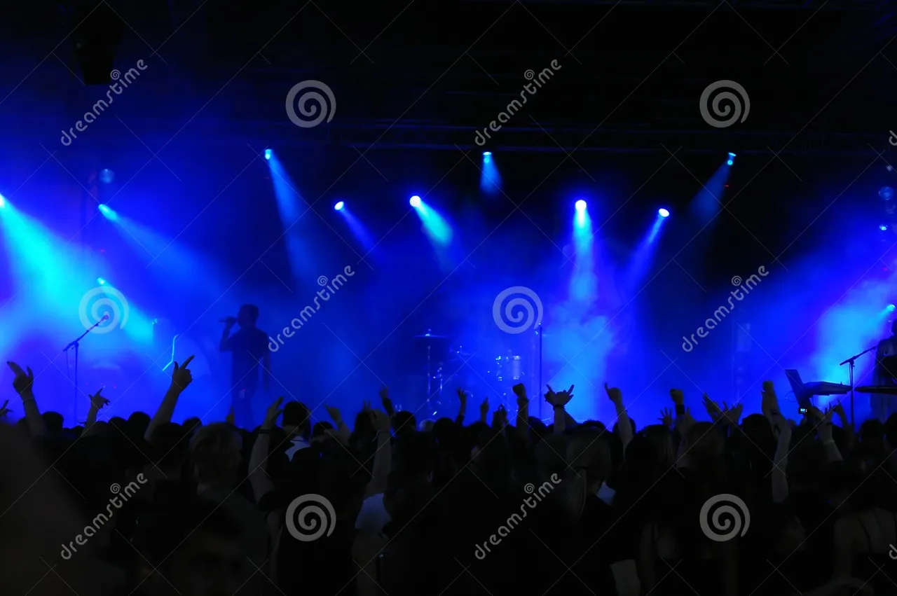 concert_crowd_2888956.jpg