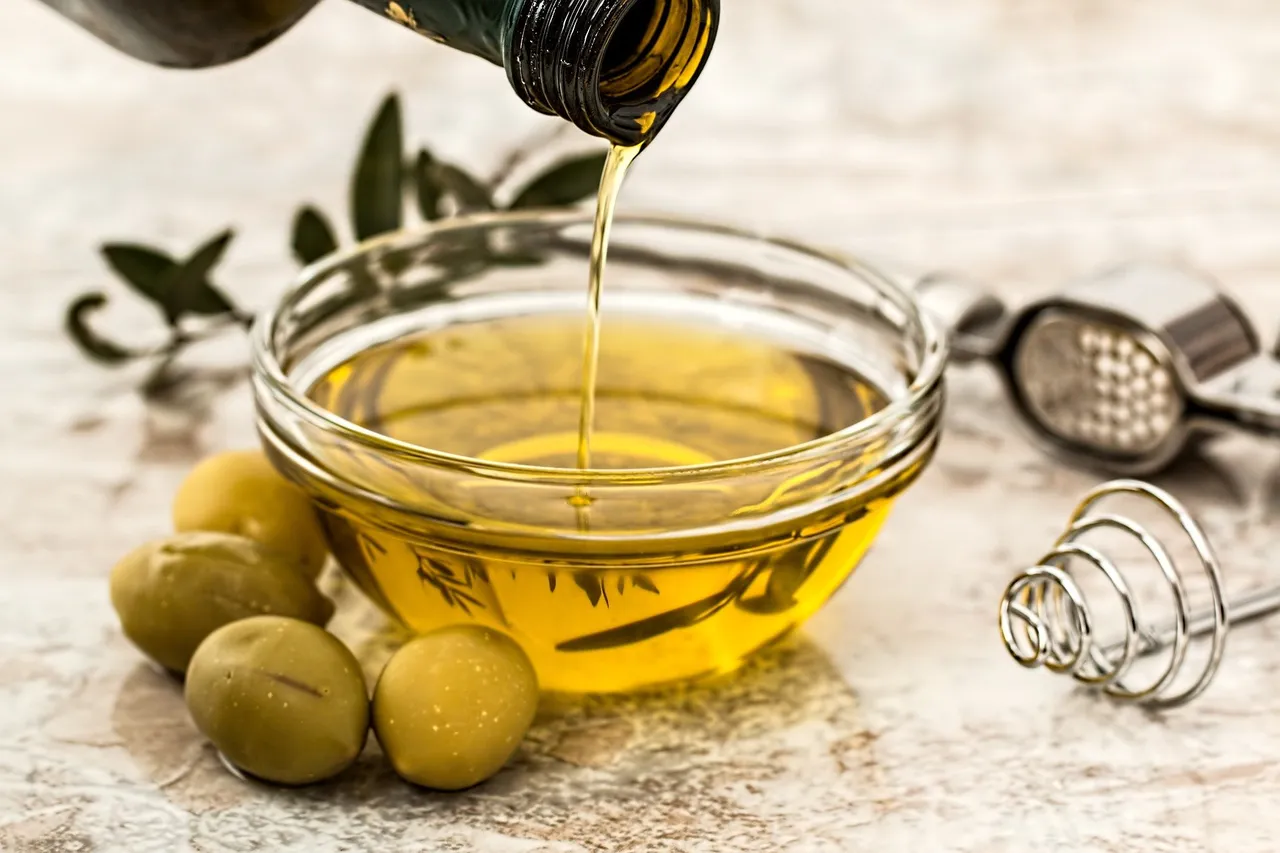 olive_oil_968657_1920.jpg