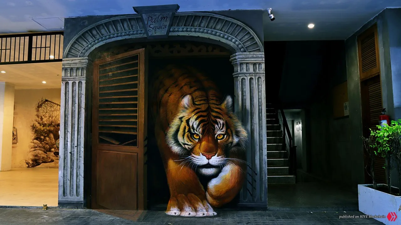 tiger_door_street_art.jpg