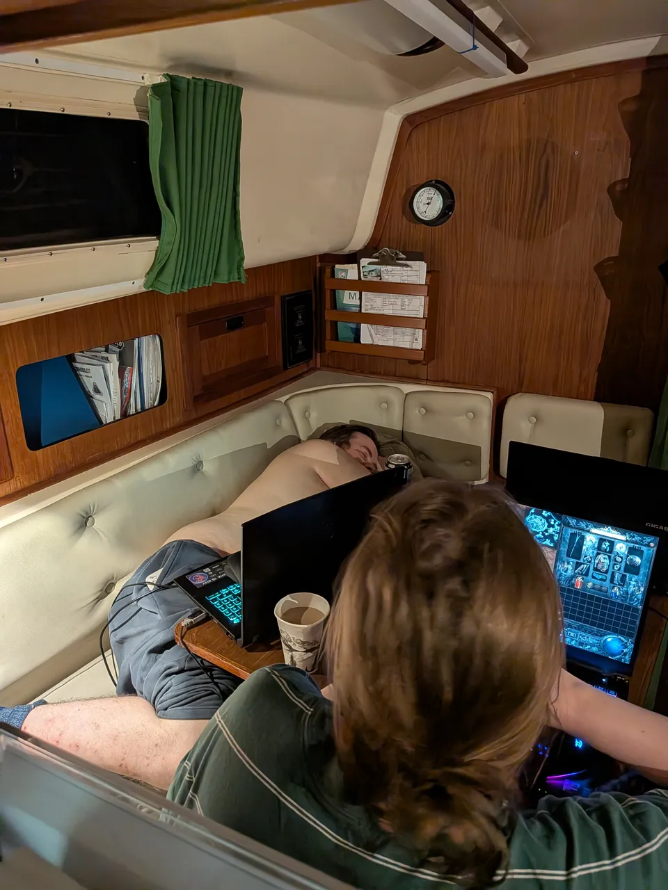 makina-cabin=shelburne.jpg