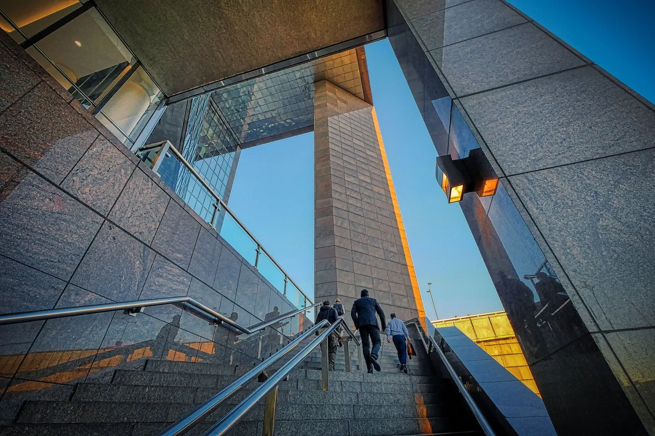 stairs-g28e1b271b_1920.jpg