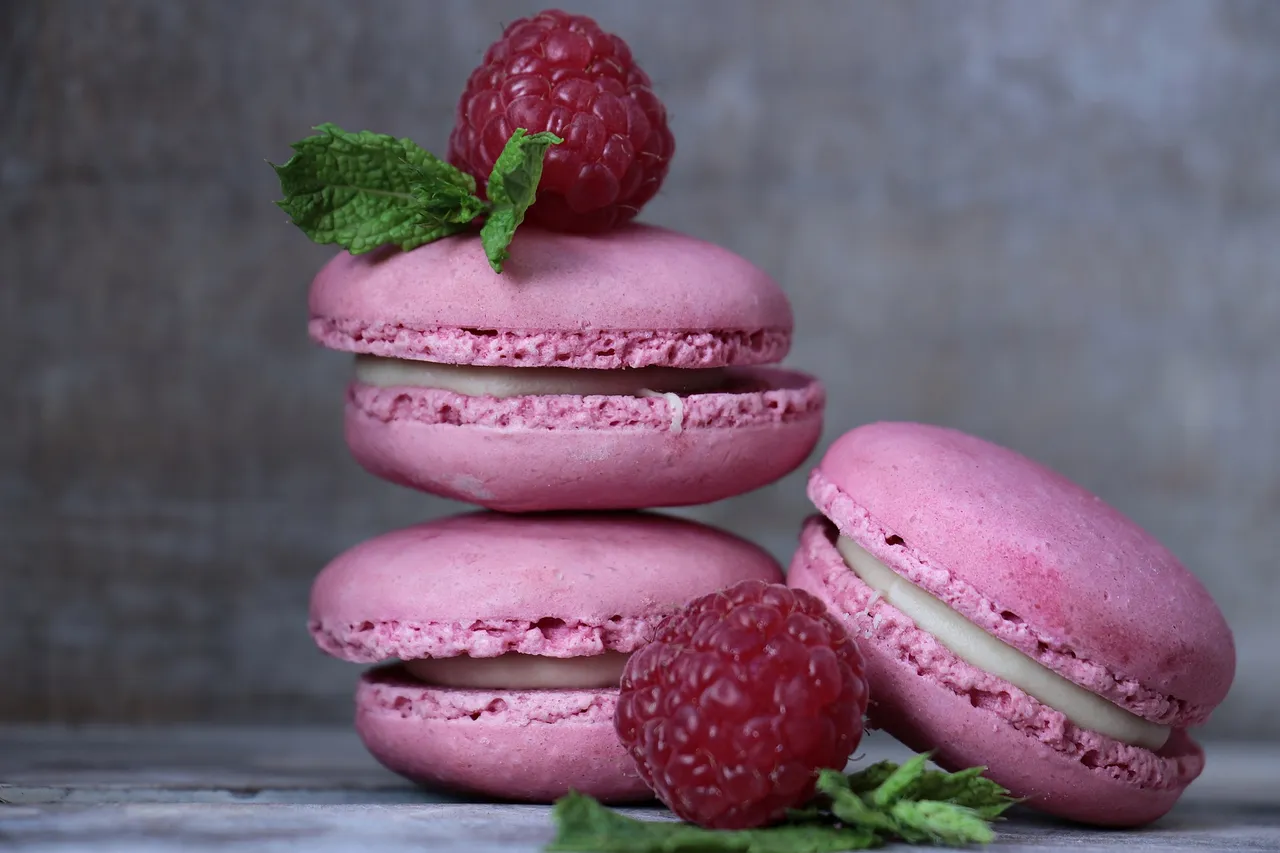 macarons-2548818_1920.jpg