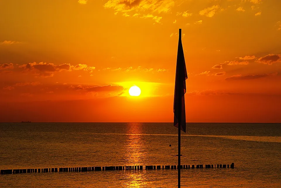 sunset-317042_960_720.jpg