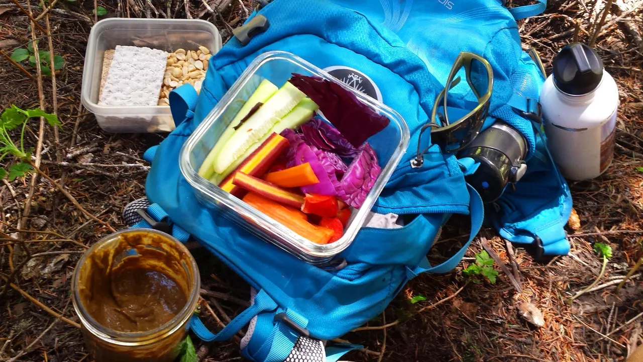 Camping_DayHike_Lunch.jpg