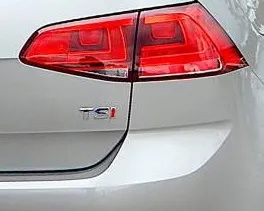 2017-vw-golf-tsi-rear.jpg