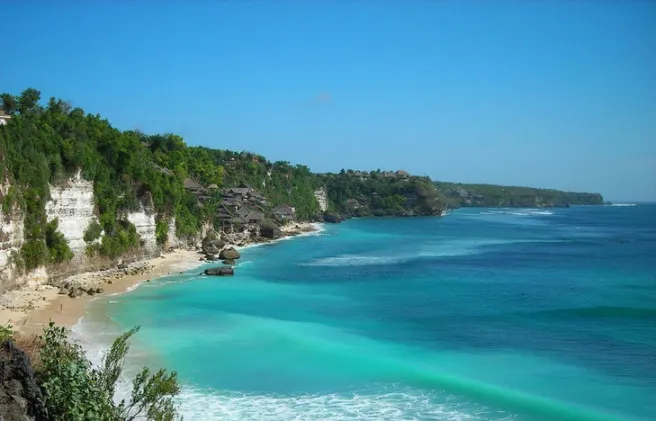 Pantai-Dreamland-Bali.jpg