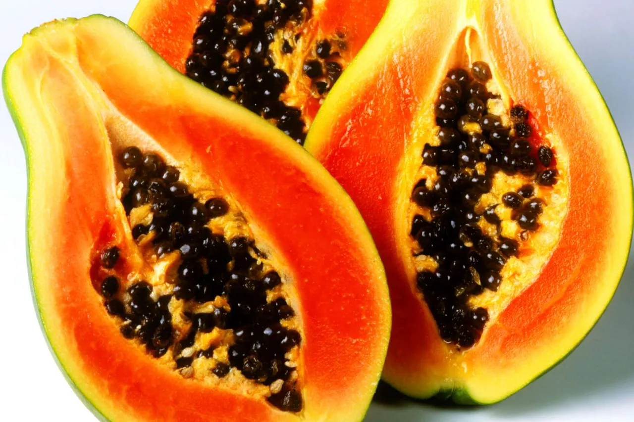 upset-stomach-Papayas.jpg