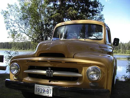 old-timer-268415__340.jpg